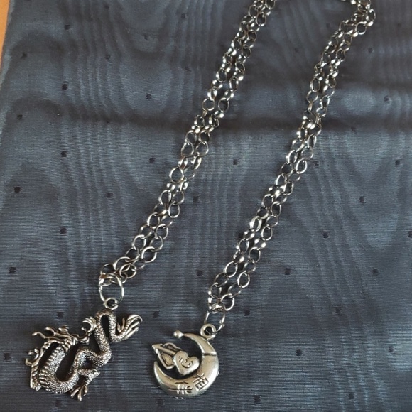 2 Necklaces w/Pendants. - Picture 2 of 3